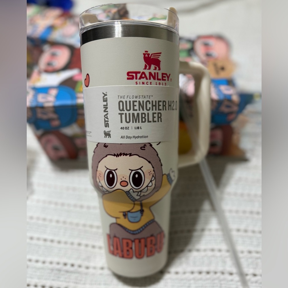 Stanley Quencher H2.0 Tumbler with Cartoon Character